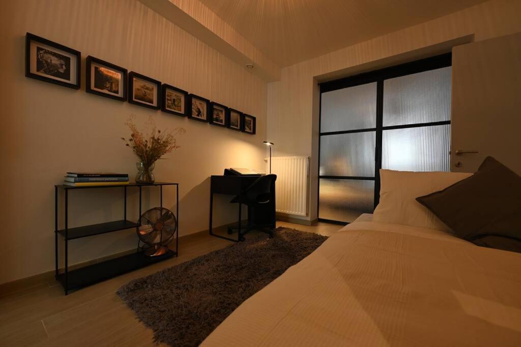 Superb 3 Bedroom & 3 Bathroom Duplex In Brussels City Centre Bagian luar foto